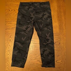 Zyia Camo Capri Leggings